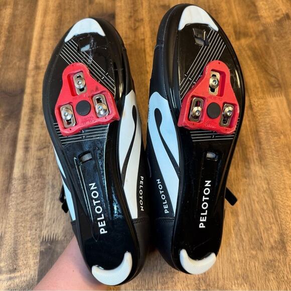 Peloton Cycling Shoes w/Delta Cleats Hook-And-Latch Closure Black Red Size EU 48 - Picture 10 of 10
